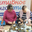 «Серебряные» волонтеры центра социального обслуживания Калининского района продолжают изготавливать окопные свечи для бойцов СВО - Газета Народная трибуна